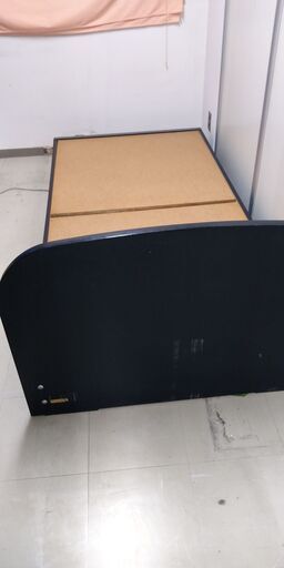 シングルベッド配送料込み（申込期限3月24日まで）引き取りの場合は500円）　３月２６日か２７日引き渡し希望
