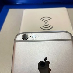 美品 iPhone 6s au スペースグレー 16GB 黒の画像