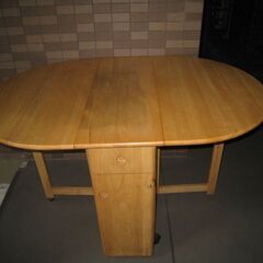 大阪市内より　バタフライテーブル　ダイニングテーブル 折りたたみ式テーブル 折り畳み式テーブル コンパクト収納 ゲートレッグテーブルの画像