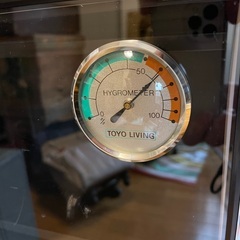 カメラレンズ保管庫(コンセント必要)の画像