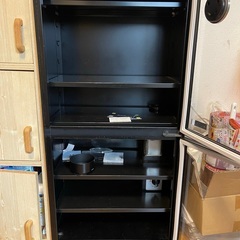 カメラレンズ保管庫(コンセント必要)の画像