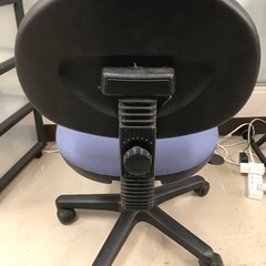 取引場所　南観音　V  2203-033   椅子　オフィスチェア　デスクチェア　ブルー　キャスター付の画像