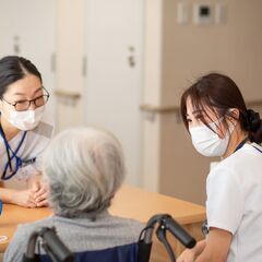 優しい心の看護師を求む♪最大月給60万？？遊び心を大事にしてる会社◎あなたの良さを最大限に活かす！の画像