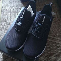 お値下げ　新品未使用スニーカー　UNLIMITV 24.5の画像