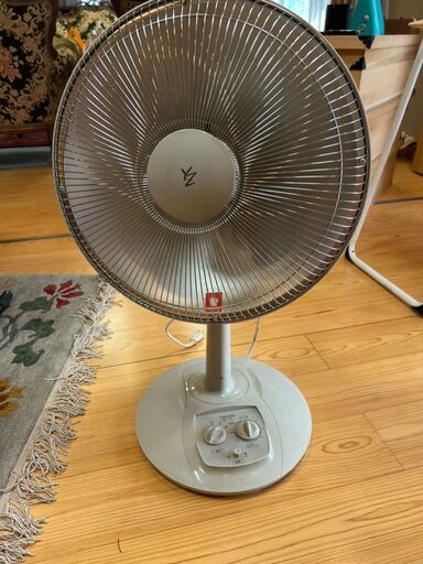 ハロゲンヒーターです。