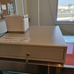 グローリーセルフレジ自動釣銭機の画像