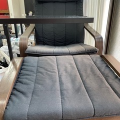 IKEA3点セット　ポエングチェア、オットマン、ガラスサイドテーブルの画像