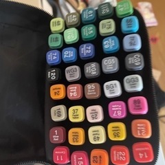 40色マーカー　美品