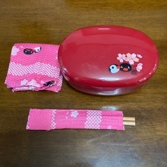 『お値引き致しました』　ピングーお弁当箱