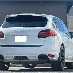 ポルシェ　カイエンＧＴＳ　ティプトロニックＳ　新車並行　サンルーフ付き！の画像