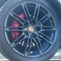 ポルシェ　カイエンＧＴＳ　ティプトロニックＳ　新車並行　サンルーフ付き！の画像