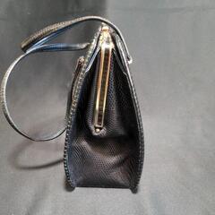 黒のバッグの画像