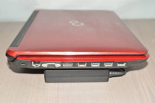 最新Windows11+office 爆速SSD256GB 富士通 AH54/D 高性能 第二世代i3/15.6