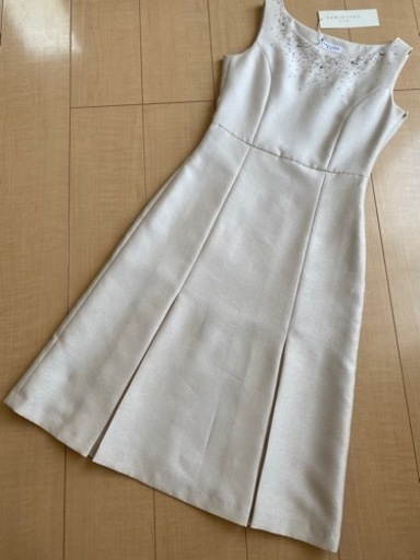 【新品未使用】KUMIKYOKU  組曲　ひざ丈ワンピース　1(Sサイズ相当)