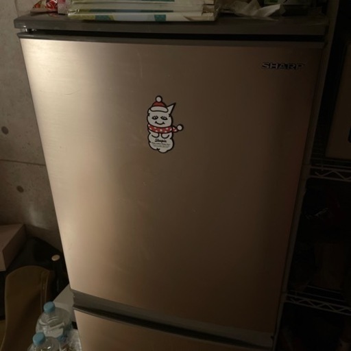 シャープ（sharp）冷蔵庫　137升 美品
