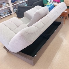 ソファーベッド✨幅180cm✨ブラウン系✨下部に収納あり✨3Pソファ✨サイドテーブル付き2Pソファ✨比較的キレイなお品です✨中古品【こちらは店舗です。浜村鹿野温泉ICから3分 買取本舗 宮本リサイクル 営業時間9～19時 定休日水曜のみ←連絡できませんm(_ _)m】 G169の画像