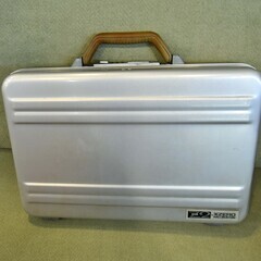 ●ゼロハリ●アルミ　ヴィンテージ　アタッシュケース●中古品　相模...