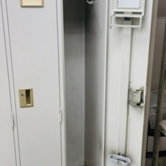 オフィス4人用ロッカー　鍵なしの画像