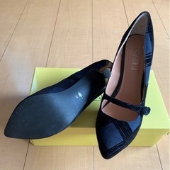 美品！！プールサイド　パンプス　24㎝の画像