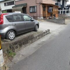 2トンダンプの運転とミニユンボの操作の出来る方