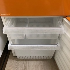 110ℓ 冷蔵庫　2009年製　オレンジカラーの画像