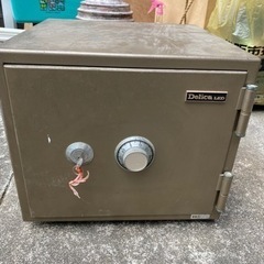 【中古品】耐火小型金庫