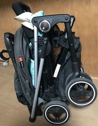 折りたたみ　ベビーカー　軽量