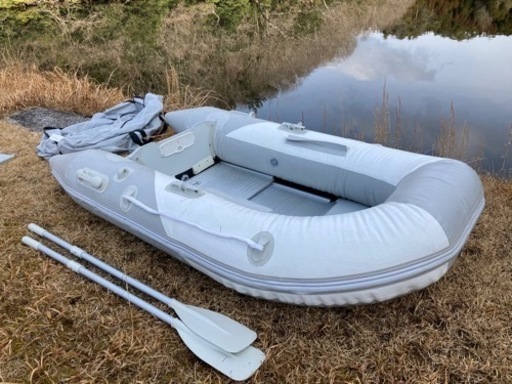 ゴムボート　船外機付き　配送可能です