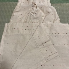 三つ山2倍ひだドット柄ドレープカーテン レース付きの画像