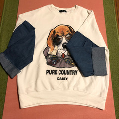 トレーナー２点、Tシャツ２点の画像