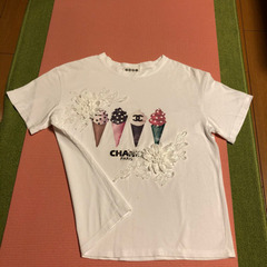 トレーナー２点、Tシャツ２点の画像