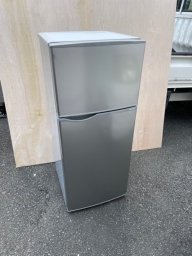 ☆格安☆ 2018年製 単身者用 2ドア冷蔵庫(118L) SHARPJ-H12D-S 中古品　セット割対象商品　軽トラ無料貸し出し