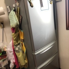 （受渡し予定者がいる)冷蔵庫 320L 2008年製 3/25〜...