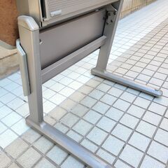 コクヨKOKUYO 折りたたみ会議用机 コーナータイプ 台形 キャスター付きの画像