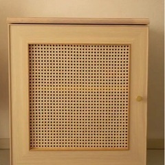 クリエイティブの裏側　キャビネットナチュラル