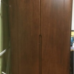 茶家具洋タンス中古傷あり。無料で