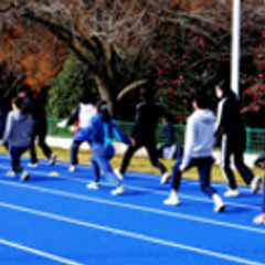日産スタジアムで走ってみませんか？大人の陸上教室「NSAAウェル...