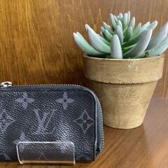 ルイヴィトン、モノグラムエクリプスのコインケース！