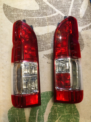 200系ハイエース　寒冷地仕様テールレンズ