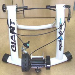 GIANT CYCLOTRON MAG 固定ローラー台