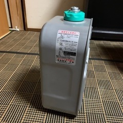 灯油タンク　ダイニチブルーヒーターの画像