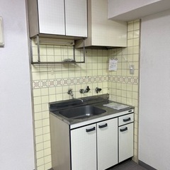 ミニキッチンと吊り戸棚差し上げます