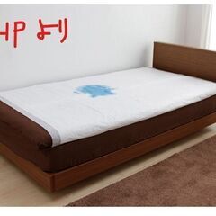 介護用品　おねしょ対策にも　未開封未使用　使い捨て防水シーツ大判タイプ ロング16枚　ふとんのシングルサイズ弱くらいの大きさの画像