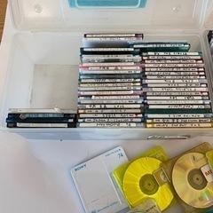  値下げしました　MDディスク　中古112枚   　　　　　　ケース付き の画像