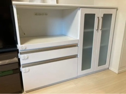 【美品】食器棚 カップボード ホワイト 130cm幅！ 電源・引出しロック付