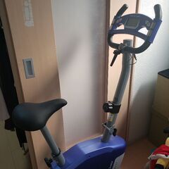 トレッドミルとエアロバイクの画像