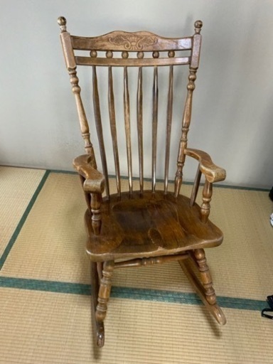 ゆりかご椅子　ダイニングチェア　直接渡し希望 高さ114、奥行き88、横56センチ