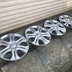 ニッサンノートE12  14インチホイールキャップ