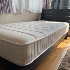 セミダブルのベッド、マットレス