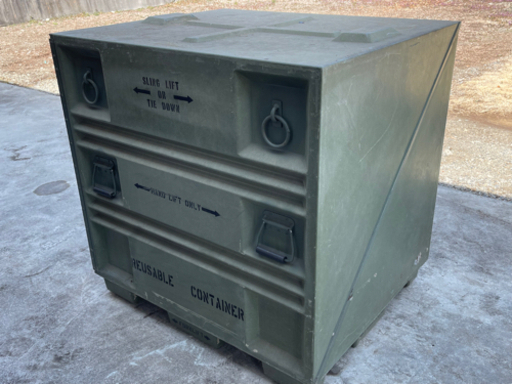 米軍　放出品　コンテナ　世田谷ベース　倉庫　道具箱　物置　近県配達可能